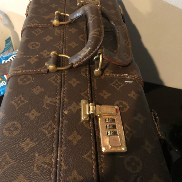 RARE Vintage Louis Vuitton Suitcase - Picture 4 of 8